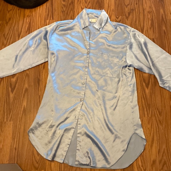 VINTAGE CHRISTIAN DIOR PALE BLUE SATIN PAJAMA TOP WITH EMBROIDERY LOGO. SIZE M/L - Picture 1 of 8